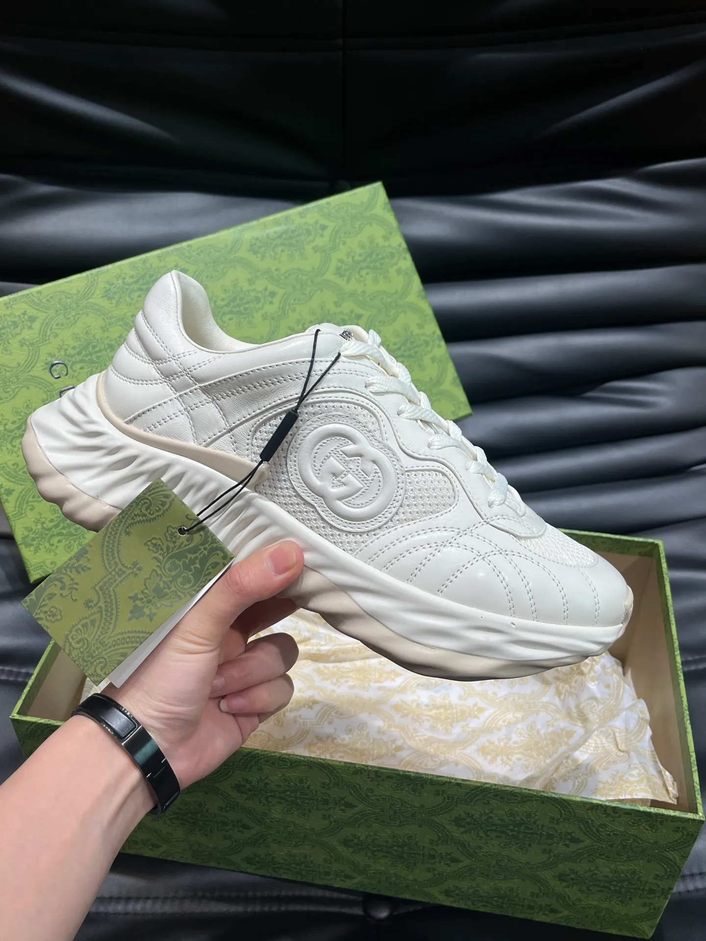 Men's Men's Shoes💰p760 "Gucc*" Ri Men's Men's Shoes💰p Men's Men's Shoes💰ple Series 2024ss👫Couple Style Casual Sports Shoes, buy the original and accurately reproduce it! Restore the quality of details, Gucci Ri men's shoes 💰p men's shoes 💰ple series sports shoes are made with innovative stitching technology to create a flowing texture like water. The leather design is paired with three-dimensional interlocking Double G leather patches and Gucci letter metal accessories, creating a free flowing texture of the entire shoe with a 3D effect. A classic and versatile piece that feels super comfortable on your feet! Female 35-40 Male 38-45